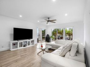 1206 S Lake Drive 203, Lantana FL 33462