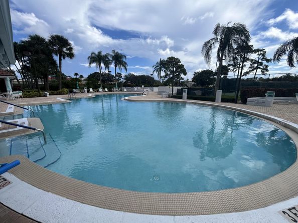 2202 Soundings Court, Greenacres FL 33413