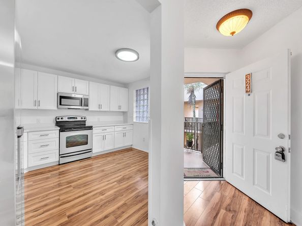 4111 Coral Tree Cir 324, Coconut Creek FL 33073