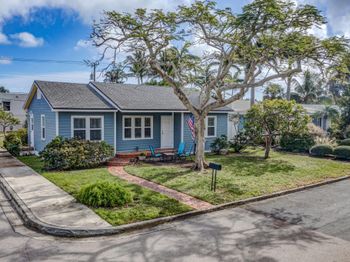 1132 N Palmway