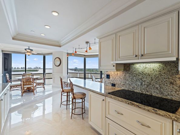 100 Lakeshore Drive 1558, North Palm Beach FL 33408