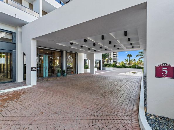 100 Lakeshore Drive 1558, North Palm Beach FL 33408