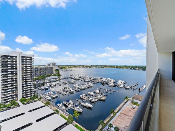 100 Lakeshore Drive 1558, North Palm Beach FL 33408