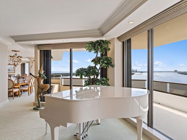 100 Lakeshore Drive 1558, North Palm Beach FL 33408