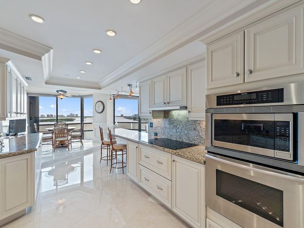 100 Lakeshore Drive 1558, North Palm Beach FL 33408