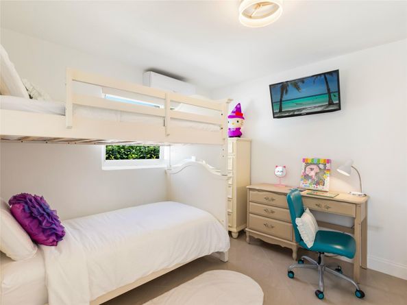 301 NE 23rd St, Boca Raton FL 33431