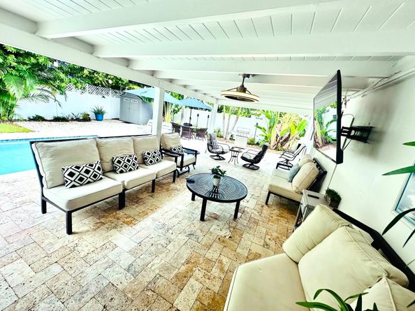 301 NE 23rd St, Boca Raton FL 33431