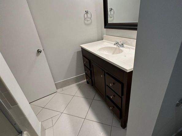 3550 Blue Lake Dr 101, Pompano Beach FL 33064