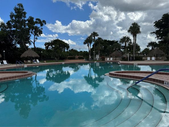 3241 Holiday Springs Blvd 108, Margate FL 33063