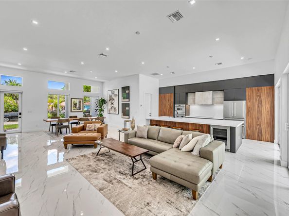 4440 NE 15th Ter, Oakland Park FL 33334