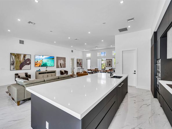 4440 NE 15th Ter, Oakland Park FL 33334