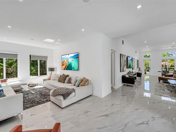 4440 NE 15th Ter, Oakland Park FL 33334
