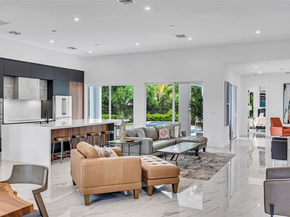 4440 NE 15th Ter, Oakland Park FL 33334