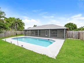 320 Sandpiper Ave, West Palm Beach FL 33411