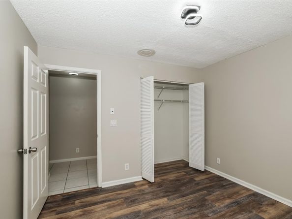 320 Sandpiper Ave, West Palm Beach FL 33411