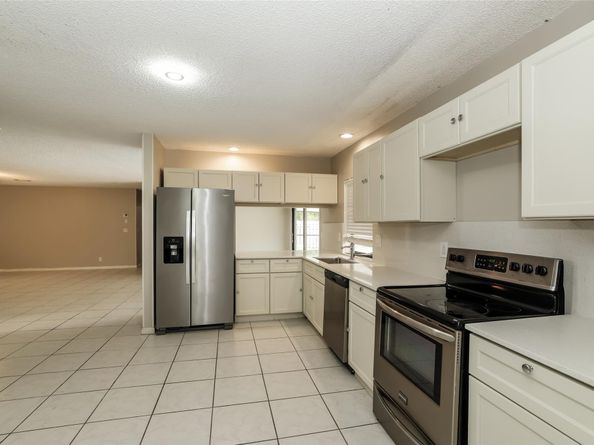 320 Sandpiper Ave, West Palm Beach FL 33411