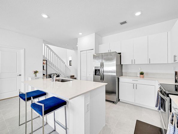 20357 NW 4th Path, Miami Gardens FL 33169