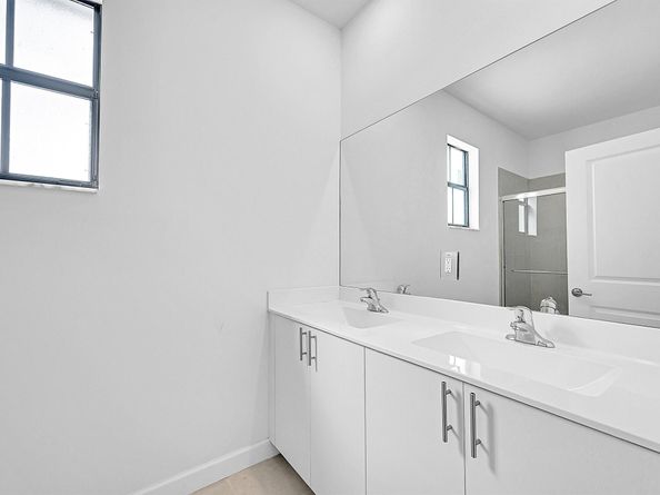 20357 NW 4th Path, Miami Gardens FL 33169