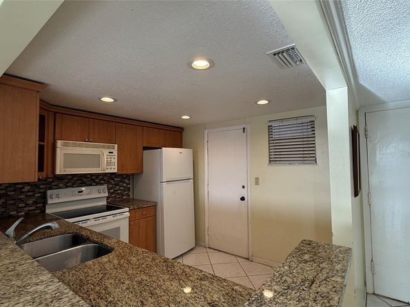 406 NW 68th Ave 310, Plantation FL 33317