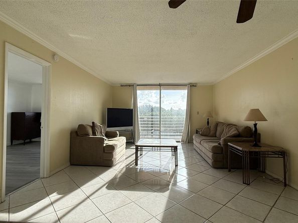 406 NW 68th Ave 310, Plantation FL 33317