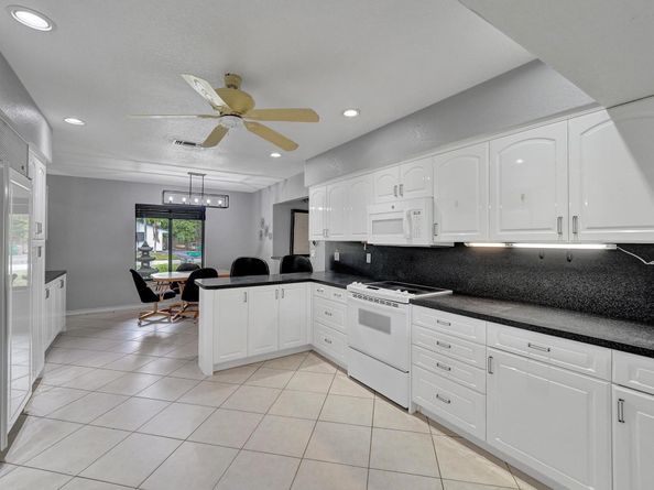 4761 SW 72nd Ave, Davie FL 33314