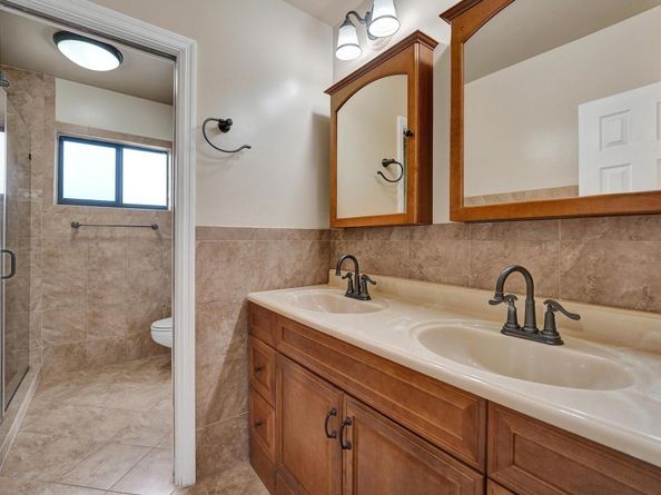 4761 SW 72nd Ave, Davie FL 33314
