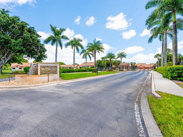 8486 Heather Pl, Boynton Beach FL 33472