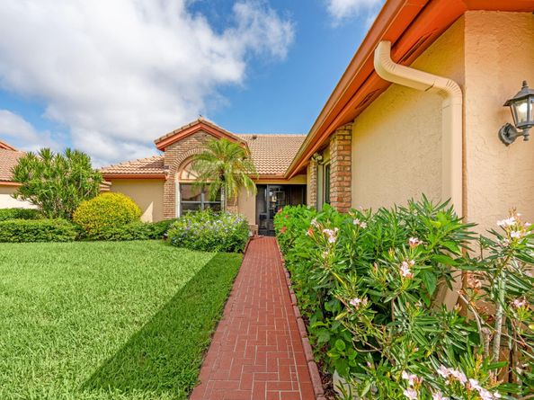 8486 Heather Pl, Boynton Beach FL 33472
