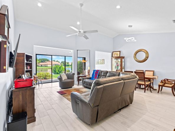 8486 Heather Pl, Boynton Beach FL 33472