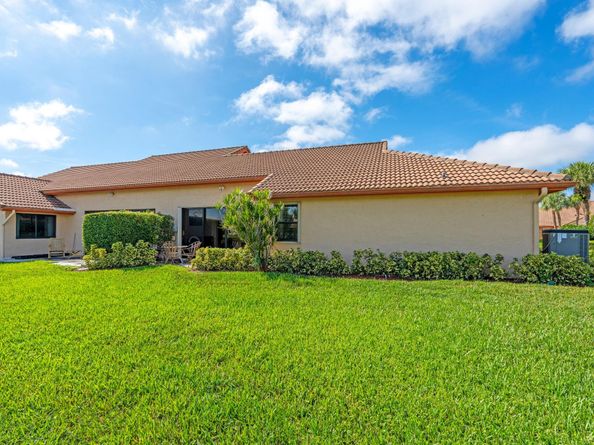 8486 Heather Pl, Boynton Beach FL 33472