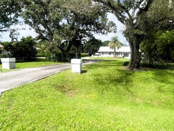 14183 Greentree Trl, Wellington FL 33414