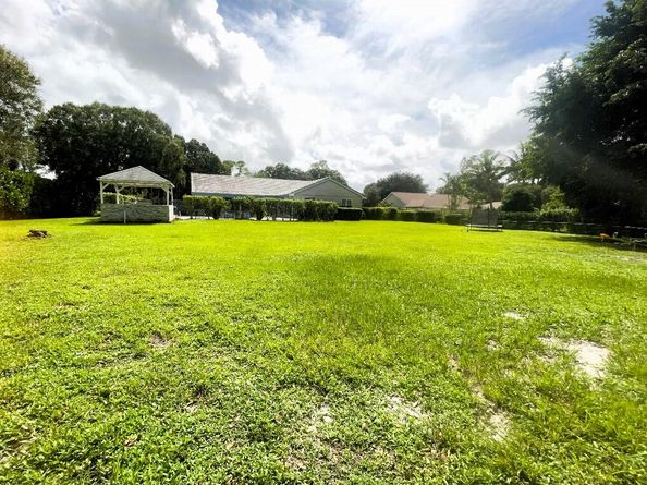 14183 Greentree Trl, Wellington FL 33414