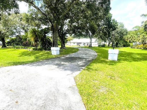 14183 Greentree Trl, Wellington FL 33414