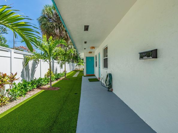 1332 Longwood Street, West Palm Beach FL 33401