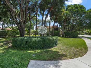 410 Lakeview Dr