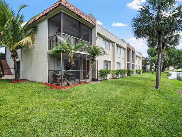 410 Lakeview Dr 104, Weston FL 33326