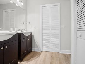 410 Lakeview Dr 104, Weston FL 33326