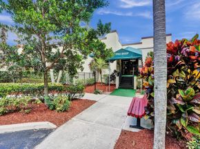 9460 Tangerine Pl 3rd Floor, Davie FL 33324