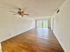 3905 N Nob Hill Rd 201, Sunrise FL 33351