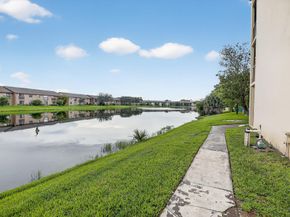 3905 N Nob Hill Rd 201, Sunrise FL 33351