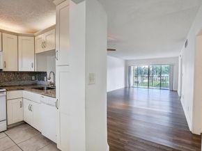 3905 N Nob Hill Rd 201, Sunrise FL 33351
