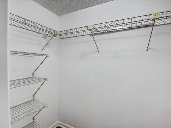 3905 N Nob Hill Rd 201, Sunrise FL 33351