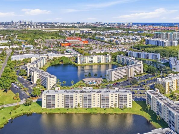 311 SE 3rd St 410, Dania Beach FL 33004