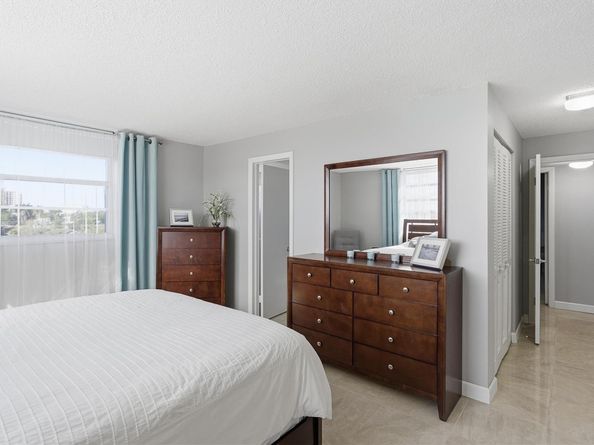 311 SE 3rd St 410, Dania Beach FL 33004