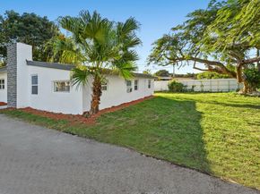 27100 SW 144th Ave, Homestead FL 33032