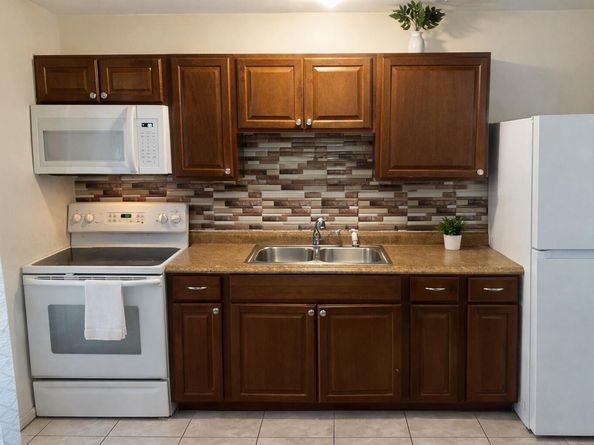 5702 Briarwood Street, Mangonia Park FL 33407