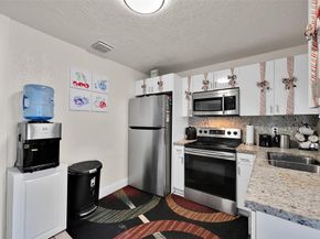 6250 SW 39th St, Davie FL 33314