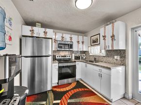 6250 SW 39th St, Davie FL 33314