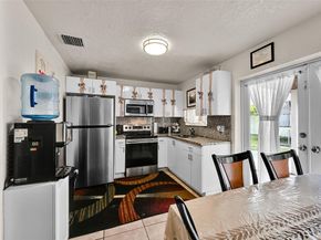 6250 SW 39th St, Davie FL 33314