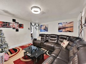 6250 SW 39th St, Davie FL 33314